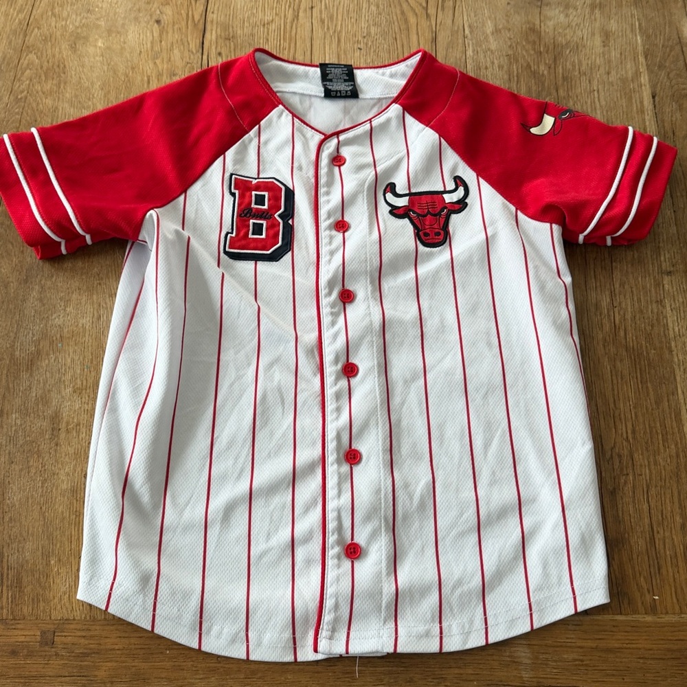 Chicago Bulls NBA Basketball Red / White Jersey Size 10 - 12